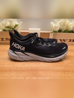 HOKA One One Clifton 8 Running Shoes Black/White Mens Size 10 D
